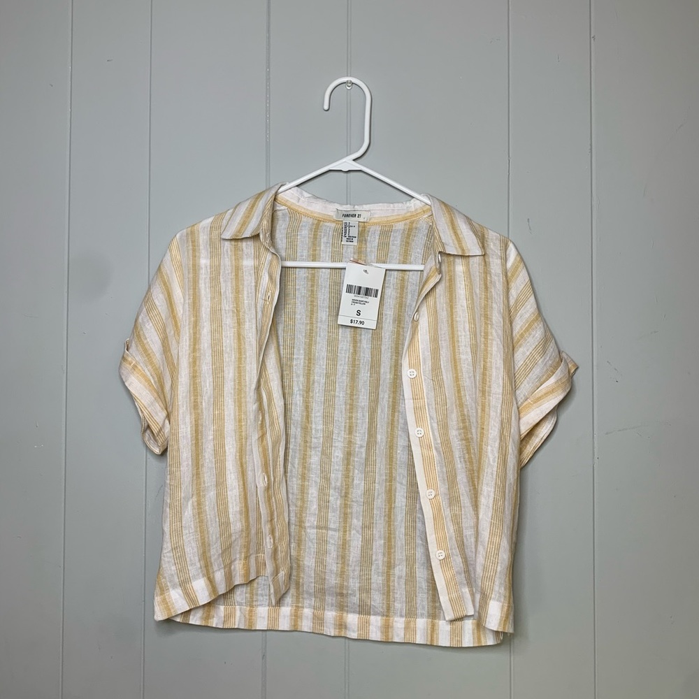 New cropped short sleeve button up
